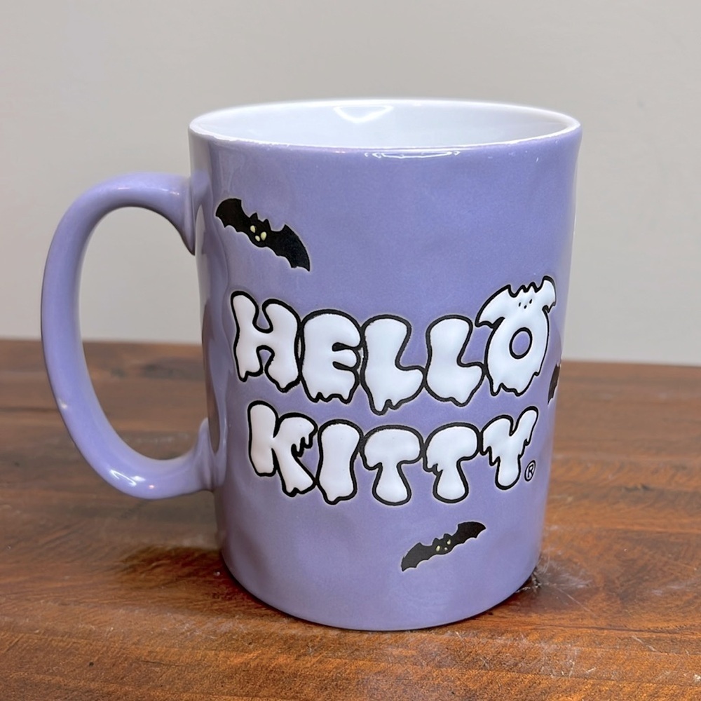 Hello Kitty • Mummy Mug - Picture 3 of 7